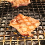 焼肉屋 かねちゃん 至粋亭 - サクサクした食感の和牛タン