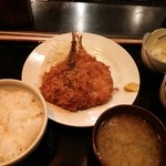 なかめのてっぺん - アジフライ定食