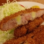 ふく屋 - 豚肉とネギの交互に入っている断面がキレイ♪