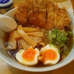 Kuidokoronomidokoroutaidokoroippukuya - かつらーめん600円