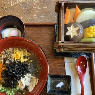 震湯カフェ内蔵丞 - 料理写真: