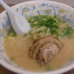 博多龍龍軒 - ラーメンはあっさり豚骨です^^