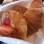 エキ・バー＆グリル - ベーカリーバスケット