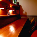 未来カレー こりす - カウンター席は5-6席あったかな。フロアとは背中合わせになるのはいいのか悪いのか。少なくとも気にせず落ち着けることは確か。