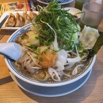 丸源ラーメン - 料理写真: