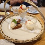 Afternoon Tea TEAROOM - 