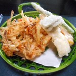 泉州新ばし - 期間限定　泉州名物えびじゃこ＆静岡駿河ブランド桜えびのかきあげ天ぶっかけそば　野菜天３種付のワガママバージョン