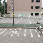 はま寿司 - 駐車場の一部