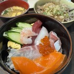 居酒屋桃太郎 - 