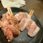 Shinjuku Omoide Yokochou Sakaba Jounetsu Horumon - お肉