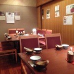 Tonn Syou Miyazaki Kuro Buta Hiranoya - 店内の風景