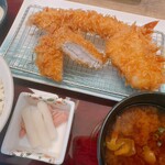 とんかつ新宿さぼてん - 料理写真:さぼてん ミックスフライ 御膳