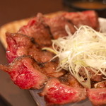 ICHIYA - はみ出るカルビ丼セット