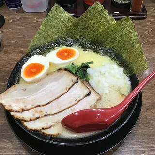 横浜家系ラーメン 龍馬家_1