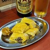 肉酒場 青ひげ - お料理①ぎゅ巻き(税込1,000円)
コウネとは前足と脇の辺りの赤身肉とコラーゲンやゼラチンが混在した部位、玉子で巻いてます
お酒①サッポロラガービール赤星(瓶ビール、サッポロビール)(税込600円)