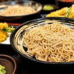 ゆで太郎 - 料理写真:白くて細い、ゆで太郎さんのお蕎麦が好き♡