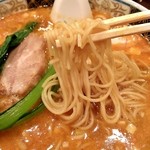 支那麺 はしご - 蕎麦のような細麺！