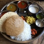 ジャド プール - 【2015年05月】ランチ・ミールス（スリニワスマトン選択）＠1,600円（ドリンク付き）。