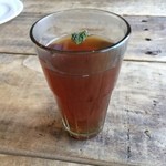 ジャド プール - 【2015年05月】チキンビリヤニ・ランチに、＋200円で付けたスライマニチャイ。