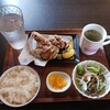 ステーキ まる - サラダも美味しいよ!
