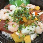 魚丼 - 料理写真: