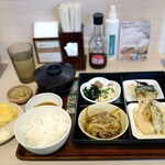 やよい軒 - 料理写真: