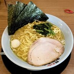 町田商店 - 料理写真:ラーメン（大盛）