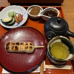 江口だんご - 料理写真:摂田屋だんごセット