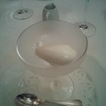 ル・ブルギニオン - デザート：1つめ　ヨーグルトのソルべ