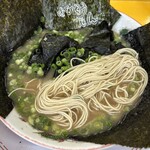 とんこつラーメン よかろうもん - 