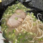 とんこつラーメン よかろうもん - 