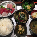 Suijin - 刺身定食とネギトロ納豆
                        