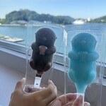 鳥羽水族館メインショップ - かわいいラッコアイス