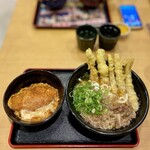 資さんうどん - 料理写真: