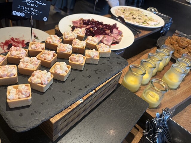 MORETHAN TAPAS LOUNGE （【旧店名】MORETHAN DINING） - 西新宿五丁目