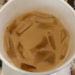 マクドナルド - 途中からミルクを入れて、ミルクティーに味変！