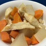 松島蒲鉾本舗 - 大根と人参の煮物に入れて、食感の違いを楽しみます♫