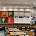 バーガーキング - 私たちの指定席から写してみました…