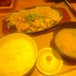 やよい軒 - 料理写真: