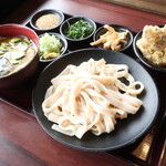 武蔵野 きしめん本舗