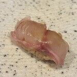 Shinsaibashi Sushi En - 鲷鱼