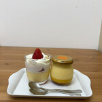 Sweets RenVerSer - いちごパフェプリン(550円)、カボチャプリン(420円)