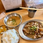 どて一品 - どて定食（並）