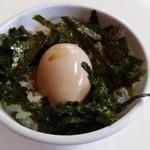 風見鶏 - 爆弾ご飯、下の方にあるタレとよく混ぜて食べて下さい。