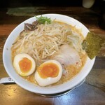 伍代目 哲麺縁 - 料理写真:辛味噌ラーメン 味玉 野菜トッピング