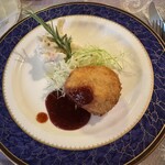 洋食レストラン 倉坂 - ランチコースの前菜　カニクリームコロッケ