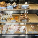 pâtisserie Lion - 