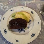 洋食レストラン 倉坂 - ランチコースのデザート　パウンドケーキ