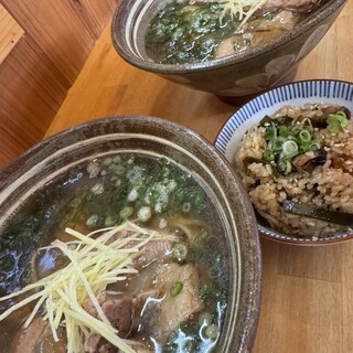 自家製麺沖縄そば 海と麦と_1