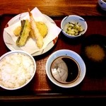 Tempura Fusou - [ランチ]　お昼の定食(840円)　ご飯お代わり可